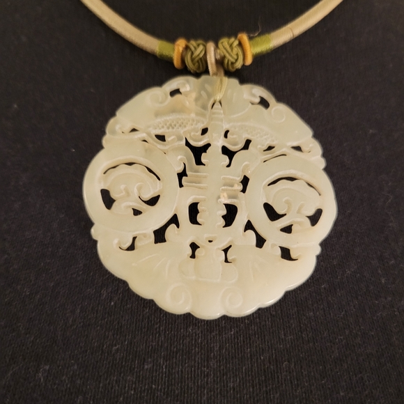 N/A Jewelry - Carved Genuine Jade Pendent
